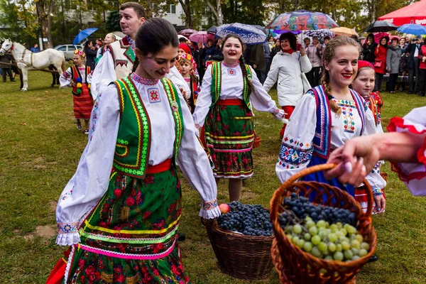 Etnofestival Bobovischanske Grono-2016 în regiunea Zakarpattya — Fotografie, imagine de stoc