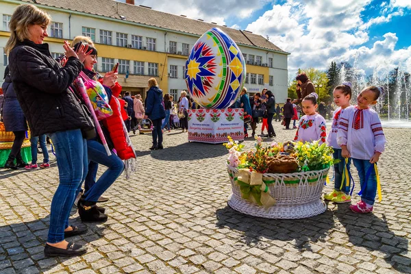 Великдень виставці конкурсу-великодні яйця в Ужгороді — стокове фото
