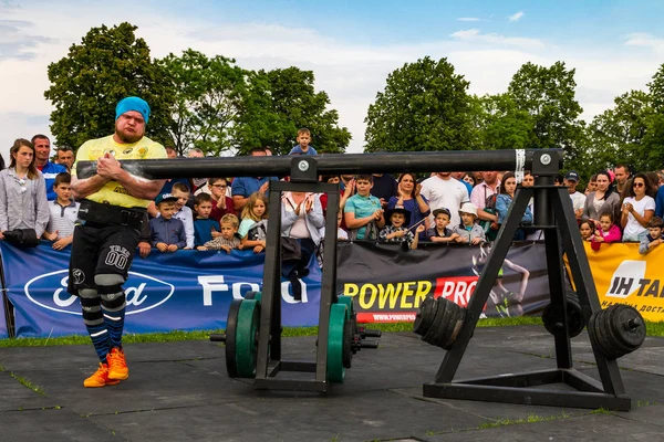 Primera ronda de la Copa hombre fuerte de Ucrania tuvo lugar en Storoz — Foto de Stock