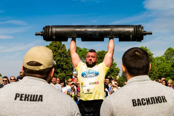 Primera ronda de la Copa hombre fuerte de Ucrania tuvo lugar en Storoz — Foto de Stock