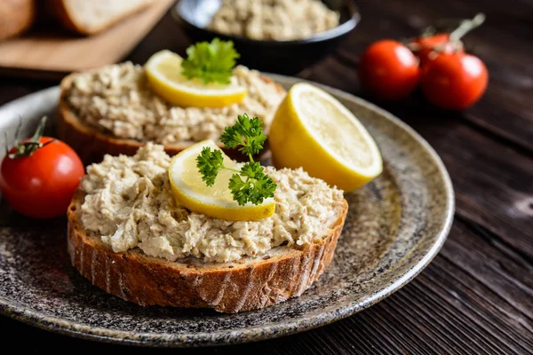 Mackerel spread with onion and herbs — Stock fotografie