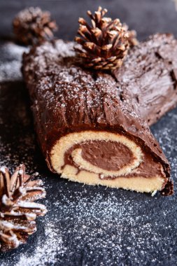Geleneksel Noel Buche de Noel kek