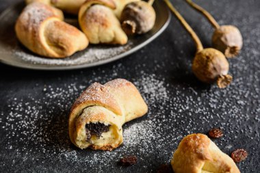 Rulo haşhaş tohumu