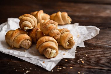 Yemek Croissants peynir ile doldurulmuş