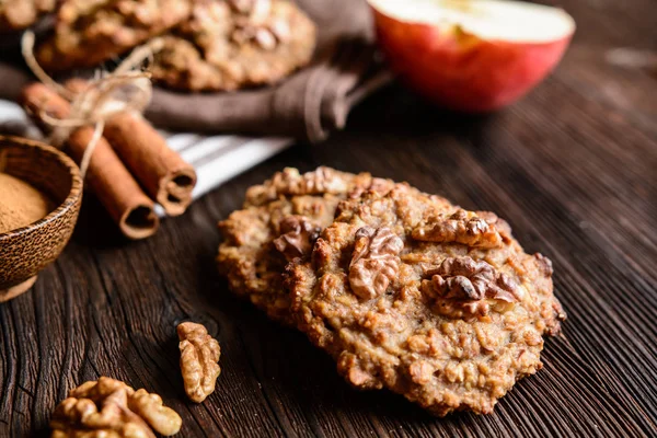 Galletas de manzana y nuez — Foto de Stock