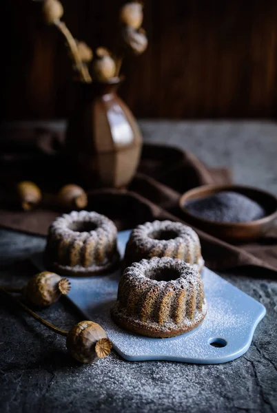 Mici semințe de mac prăjituri — Fotografie, imagine de stoc