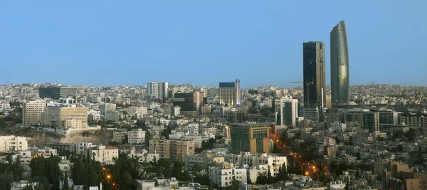 Вид на новый центр Аммана современные здания — стоковое фото