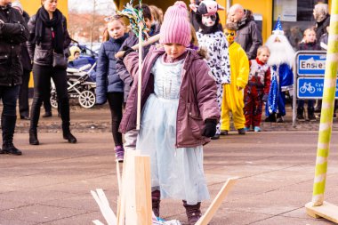 Namlu ağzından vur