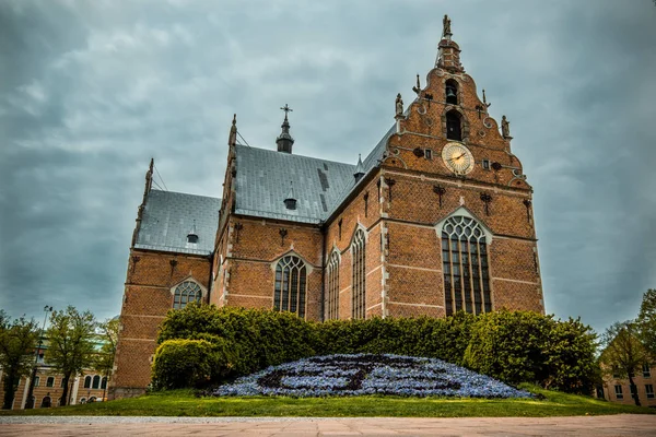 Monograma CIV na frente da igreja Kristianstad Trinity, Suécia - M — Fotografia de Stock