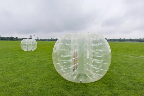 Futbol oynamak için plastik tampon topu