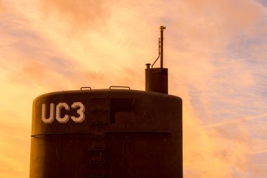Cüce denizaltı Uc3 Kulesi 