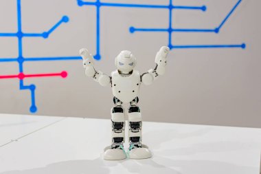 Kiev, Ukrayna - Ocak 08,2017: VDKNh, sergi ekonomik başarıları akıllı Robot dans