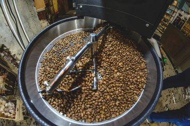 Kahve kavurma makinesi. Sığ derinlik-in tarla