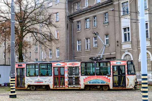 Starej zajezdni tramwajowej łamane jest Miasto Szczecin, Polska — Zdjęcie stockowe