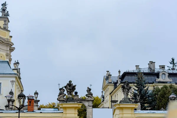 Fragment starożytnej katedry św Jerzego we Lwowie — Zdjęcie stockowe