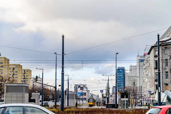 Varsó, Lengyelország - 2016. november 29.: Az autók forgalma Varsóban — Stock Fotó