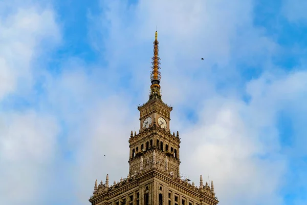 Varsavia, Polonia - 29 novembre 2016: Palazzo della Cultura e della Scienza a Varsavia. Pa ac Kultury i Nauki PKiN — Foto Stock