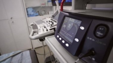 Varis ameliyatı. Ameliyathanede cerrahi Araçlar