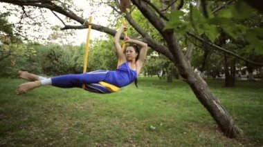 Hava Yoga ya da havada pratik yoga.
