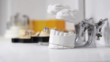 Ceramet implant yaratık süreç Laboratuvarı.