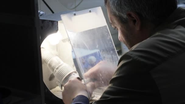 Ceramet implantat varelse processen laboratorium. — Stockvideo