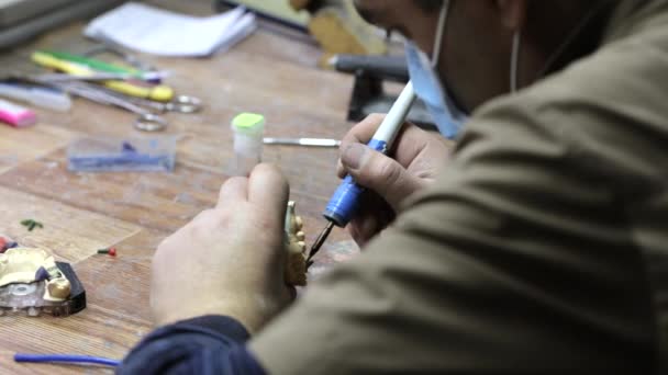 Proceso de criatura de implante de Ceramet en laboratorio . — Vídeos de Stock