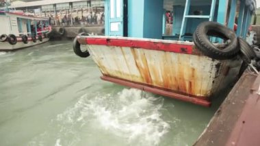 Turist tekneler limana, yakın çekim
