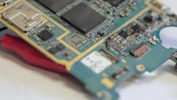 Oxydation et corrosion d'un microcircuit en cas de pénétration d'eau 