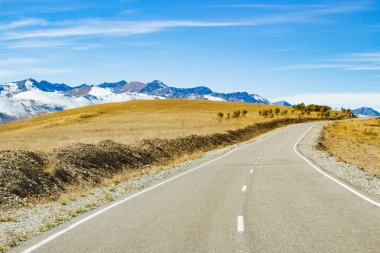 Gün boyu Elbruz Dağı yol