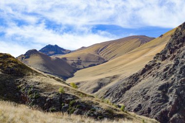 Manzara panorama Kafkasya dağ sonbahar hills gündüz ile
