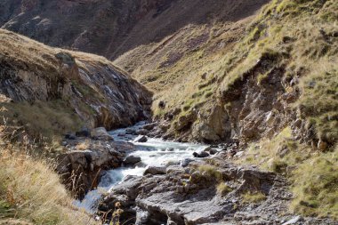 Manzara panorama Kafkasya dağ sonbahar hills gündüz ile