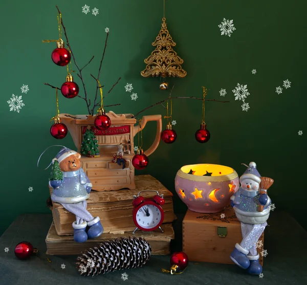 Weihnachtsspielzeug Und Uhren Warten Auf Weihnachten Und Neujahr — Stockfoto