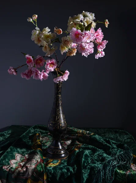 Nature Morte Avec Bouquet Sakura Fleurs Minimalisme Vintage — Photo