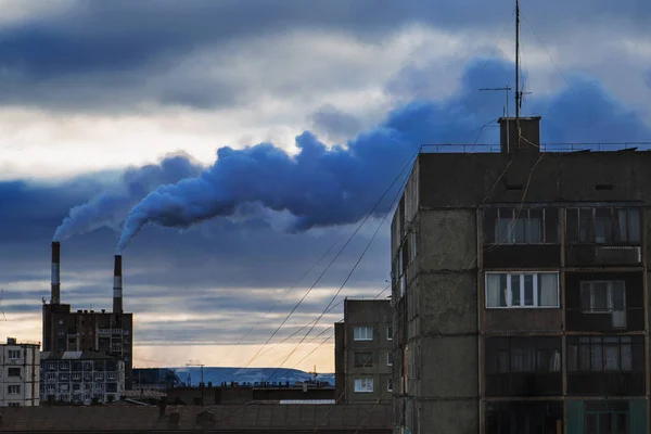 Industriële landschap van de stad van Norilsk — Stockfoto