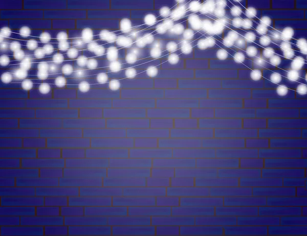 Luces de Navidad en el fondo de la pared de ladrillo. Elementos de diseño realistas. Luces brillantes para Navidad Diseño de tarjetas de felicitación navideñas — Vector de stock