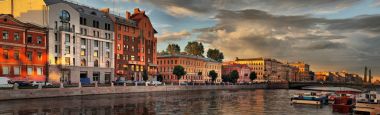 St. Petersburg 'daki Fontanka nehri seti.