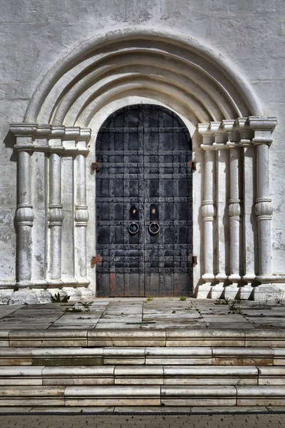 Hierro, puerta medieval — Foto de Stock