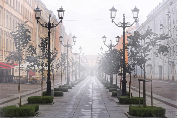 Morgennebel in St. Petersburg — Stockfoto