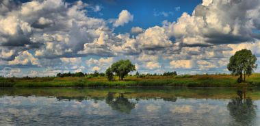 Nehir, bir yaz yatay Panoraması