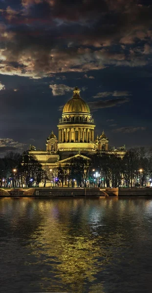 Catedral de São Isaac em São Petersburgo — Fotografia de Stock