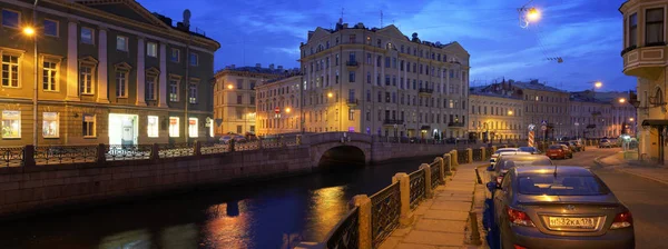 Sankt Petersburg, Rosja - 23 maja 2019 Panorama emb rzeki Moiki — Zdjęcie stockowe