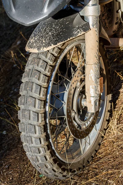 Adventure Bike přední pneumatika — Stock fotografie