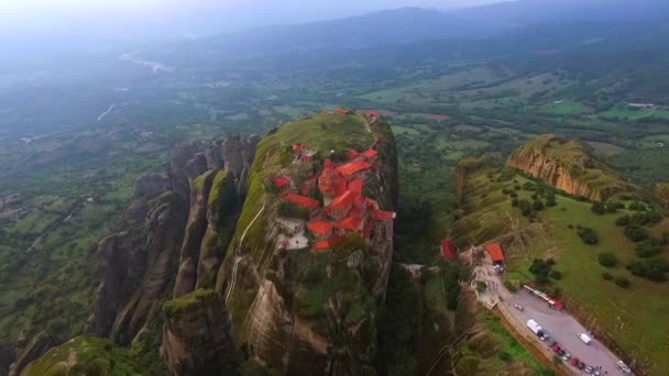 Luchtfoto beelden | Meteora klooster — Stockvideo