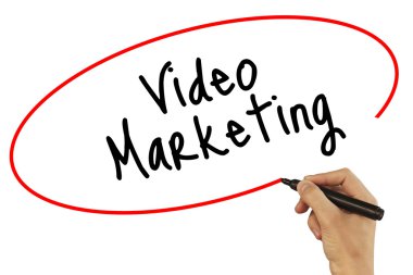 Adam el video pazarlama siyah marker görsel ekranda yazma. 
