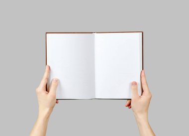 boş bir kitap kopya spac ile hazır holding eller havai görünümü