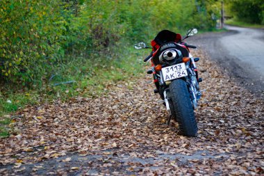 Krasnoyarsk, Rusya - 1 Eylül 2017: Kırmızı ve siyah sportbike