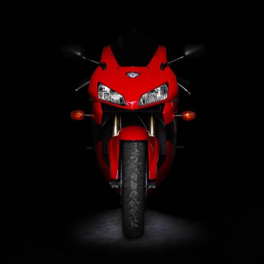 Krasnoyarsk, Rusya - 15 Ekim 2017: Kırmızı spor motor d