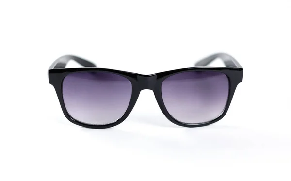 Un par de gafas de sol negras. Aislado sobre fondo blanco — Foto de Stock