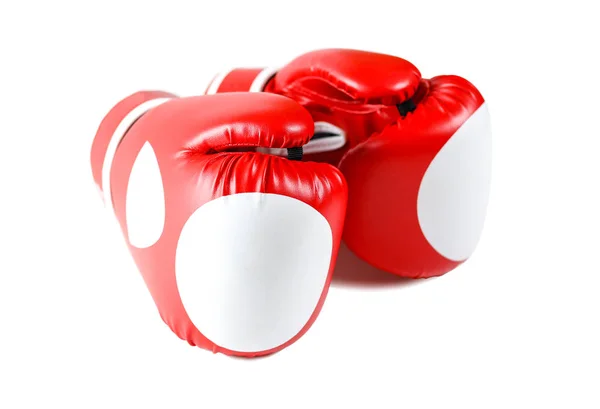 Γάντια του μποξ κόκκινο. Δύο γάντια σπορ. Απομονωμένη σε μια λευκή έκφραση — Φωτογραφία Αρχείου
