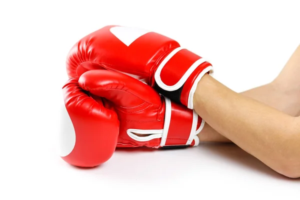 Röd boxningshandskar. Två handskar sport. Isolerad på en vit bakgrunds — Stockfoto